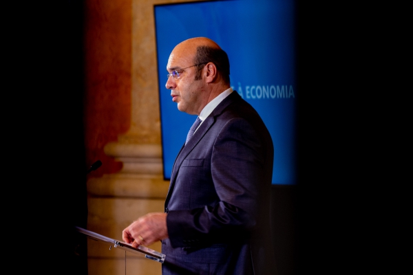 Governo aprova novo pacote de apoio a empresas num valor superior a sete mil milhões de euros