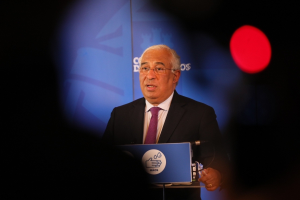 Primeiro-Ministro anuncia desconfinamento a conta-gotas